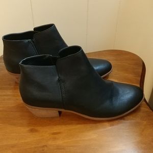 Ankle boots